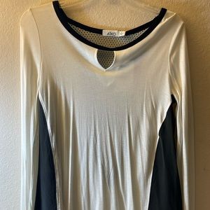 White, black and grey women’s  Aiko top; size S